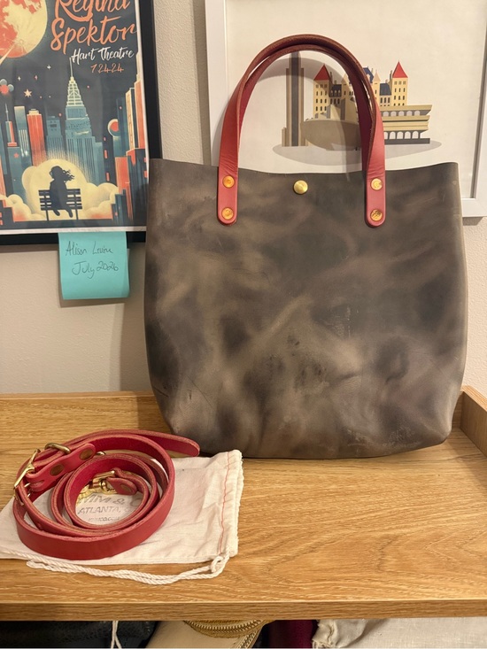 Kmm & Co. Handbags - EUC KMM Grey Sky (?) Mini Tote with hot pink strap